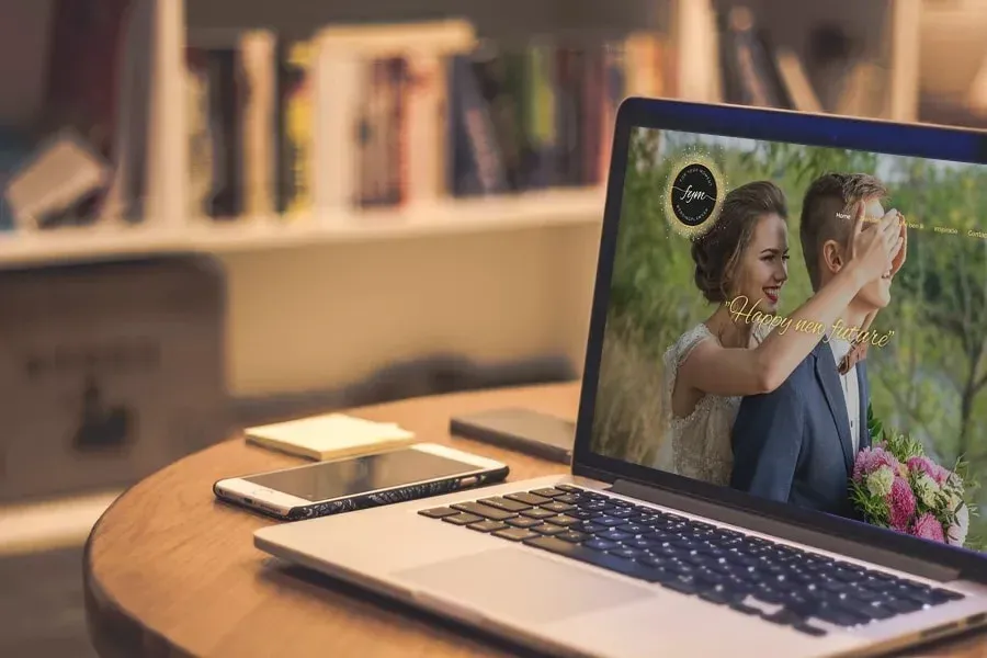 Foryourmoment.nl mockup afbeelding met laptop - Websitetoday.nl
